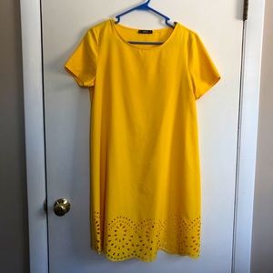 Yellow tshirt dress